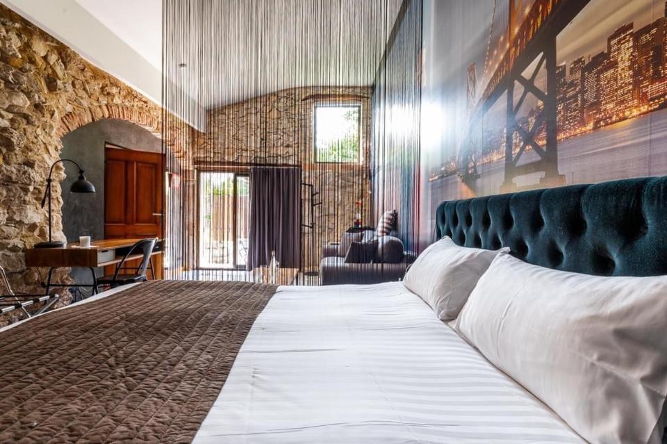 Le Tresor Des Templiers Hotel Malataverne Bagian luar foto